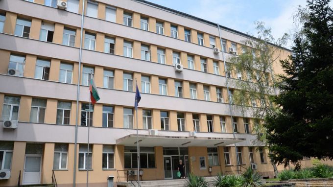 Екип на ВМА започна дезинфекция на болницата във Видин