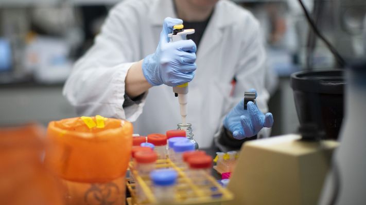Ще се изграждат лаборатории за PCR тестове в Търговище и в Шумен
