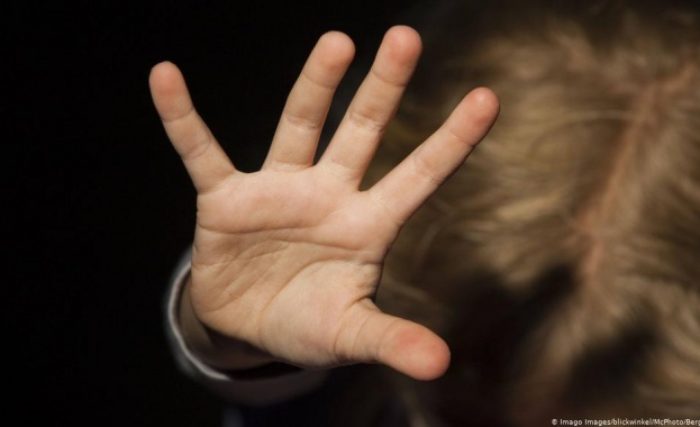 Скандал в Германия: 30 000 замесени в разследване за педофилия