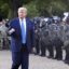 Тръмп: Изпращам хиляди тежко въоръжени войници
