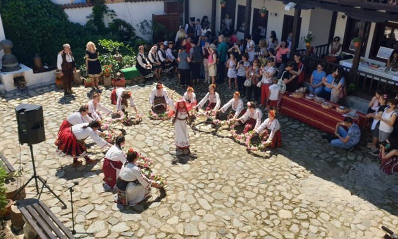 Чуден празник на лавандулата в Карлово обра овациите на местни и туристи/ВИДЕО/