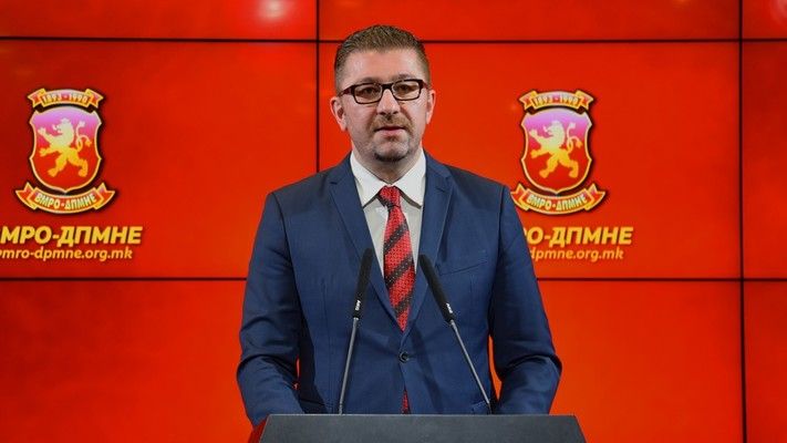 Лидерът на ВМРО-ДПМНЕ обяви, че партията му е спечелила македонските избори