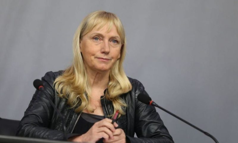 Елена Йончева: На думи Нинова се бори срещу корупцията, хората не й вярват