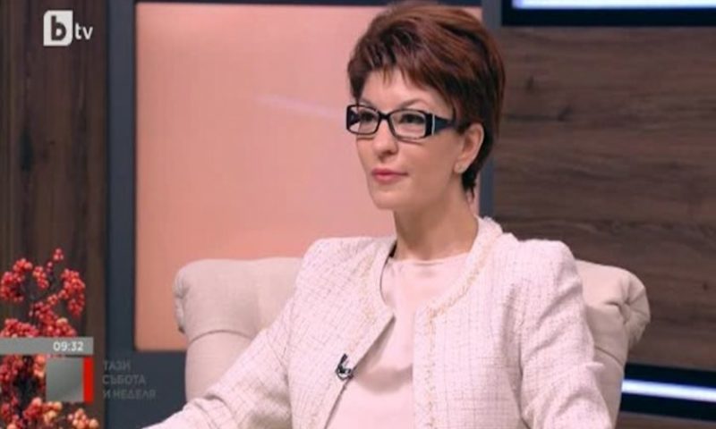 Десислава Атанасова: Трябва да се изчакат редовните избори