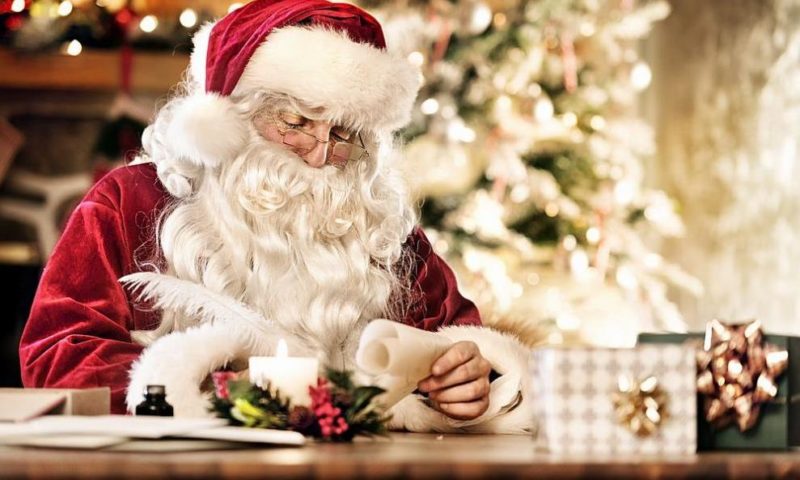 Дядо Коледа увери децата, че Коледа не се отменя