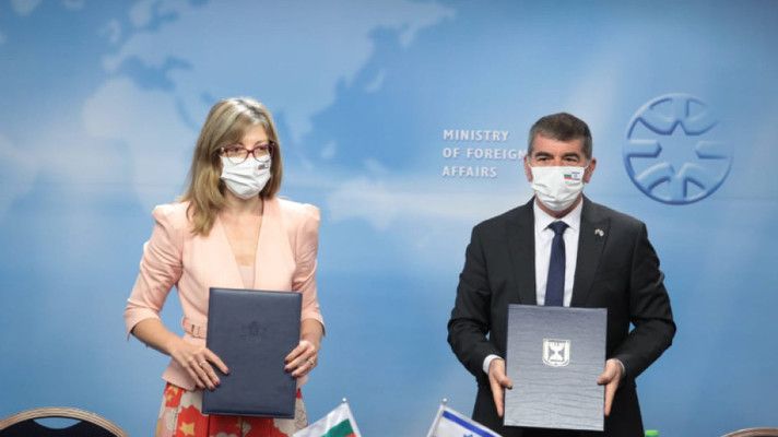 Екатерина Захариева потвърди стратегическите отношения между България и Израел