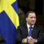 „Пипнаха“ шведския премиер в мол въпреки призивите му за ограничения