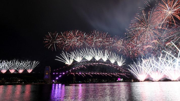 Честита Нова година с българи в Нова Зеландия и в Катар