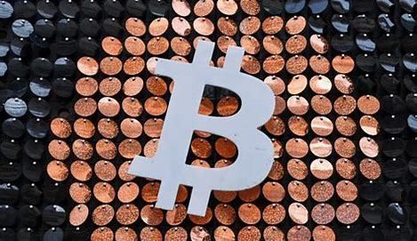 Дъбокият срив на Bitcoin подкопава доверието в криптопарите