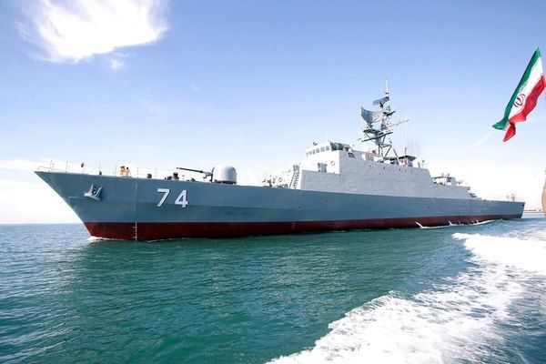 Иранският флот започна учение с ракети в Оманския залив