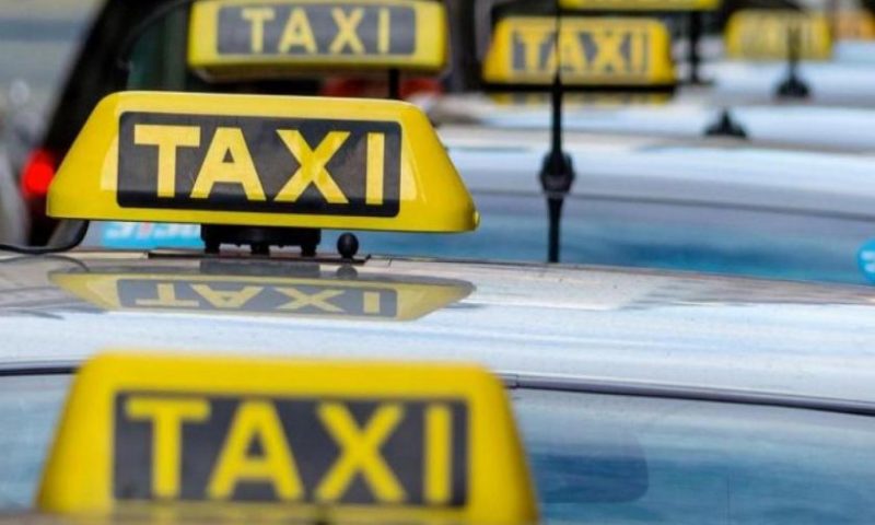 НОВА ТЕСЛА: Първоначалната цена на такситата скача от два до три пъти