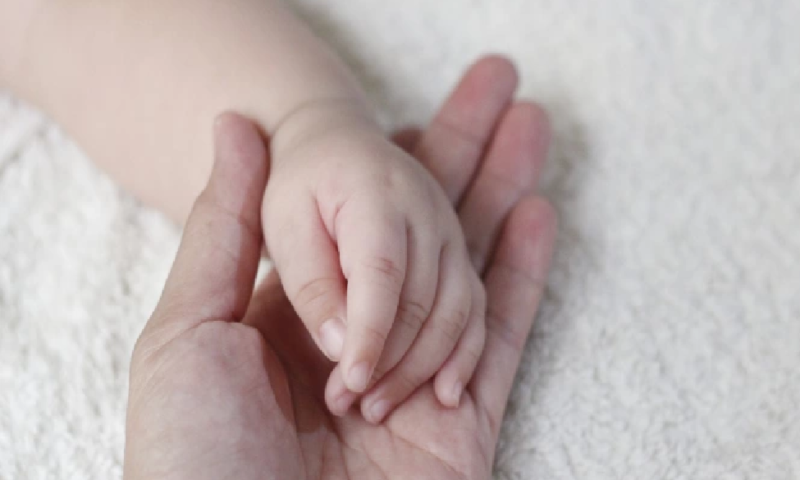 Първото бебе за 2021 г. проплака във Варна