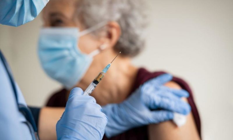Шефът на Johnson & Johnson: Може да се наложи ваксинация срещу COVID-19 всяка година
