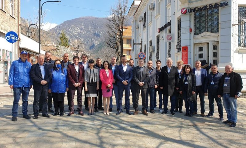 Кандидатите за народни представители от листата на ГЕРБ – СДС за Пловдив област се срещнаха с кметове на села в Карловско