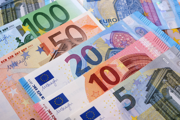ЕС поема още над 14 млрд. евро нов дълг