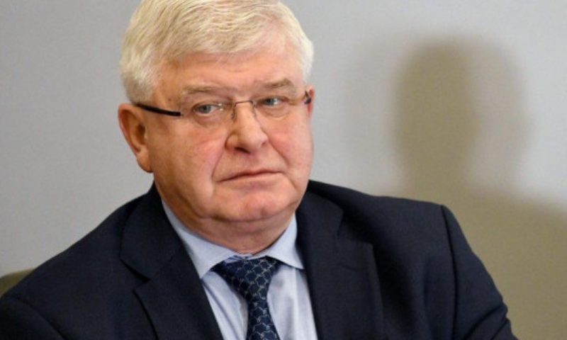 Министър Ананиев: Да изчакаме със скелетите до края на проверката