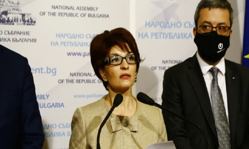 Атанасова: Готви се кражба на изборите, отвориха кутията на Пандора