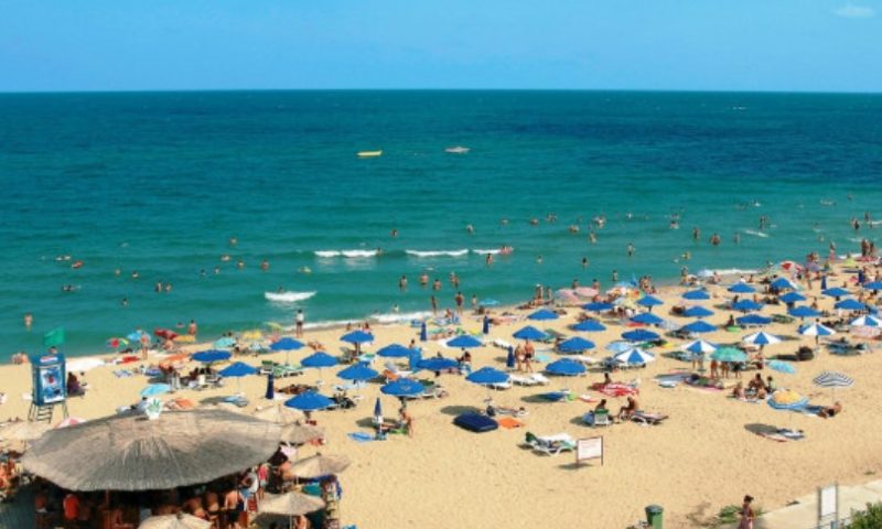 10 плажа по Черноморието с безплатна сянка, ето къде два чадъра и шезлонг излизат 15 лева