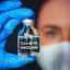 МЗ: Ваксините срещу COVID-19 не са „експериментални”