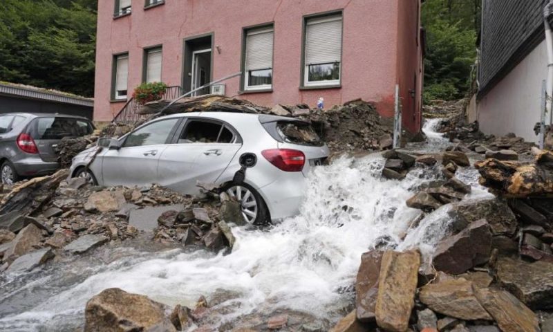 Над 40 са жертвите на водната стихия в Германия, десетки са в неизвестност