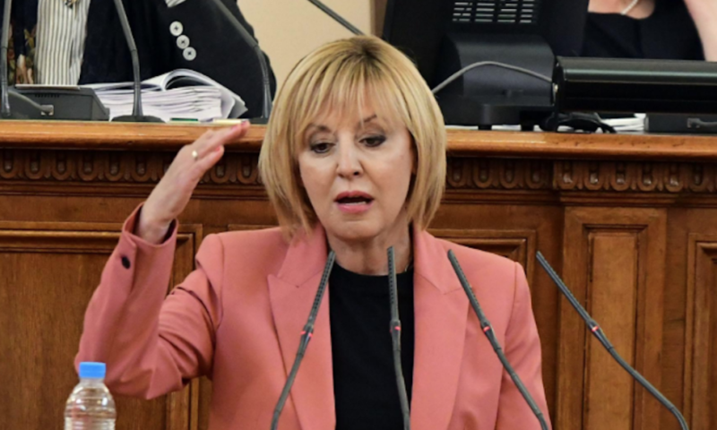 Манолова: Няма да правим предложения нито за премиер, нито за министри