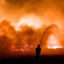 Пожари в Гърция извън контрол: масова евакуация, затворени пътища и режим на тока. Десетки са обгазени
